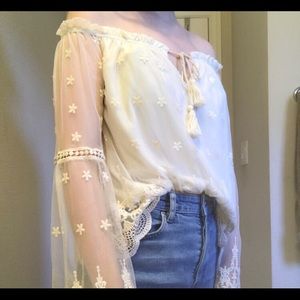 Off the sleeve lace shirt! Super cute!!